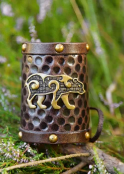 Armschützer aus Leder, Keltischer Bär-Motiv