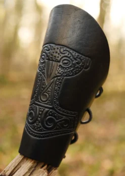 Armstulpe mit geprägtem Thorshammer, schwarz