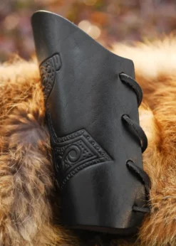 Armstulpe mit geprägtem Thorshammer, schwarz