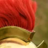Attischer Helm mit Haarbusch, Messing