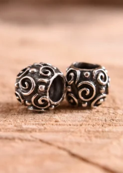 Bartperle und Lockenperle mit Spiralen aus Silber