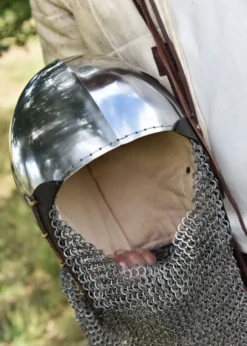 Beckenhaube mit Kettenbrünne aus vernieteten Flachringen, 2 mm Stahl