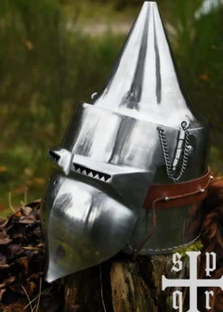 Beckenhaube mit Klappvisier und spitzer Kalotte, Mittelalter-Helm