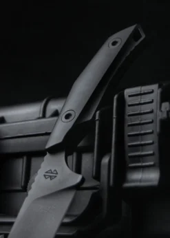 Berserk Blades YARR, Feststehendes Messer, schwarz