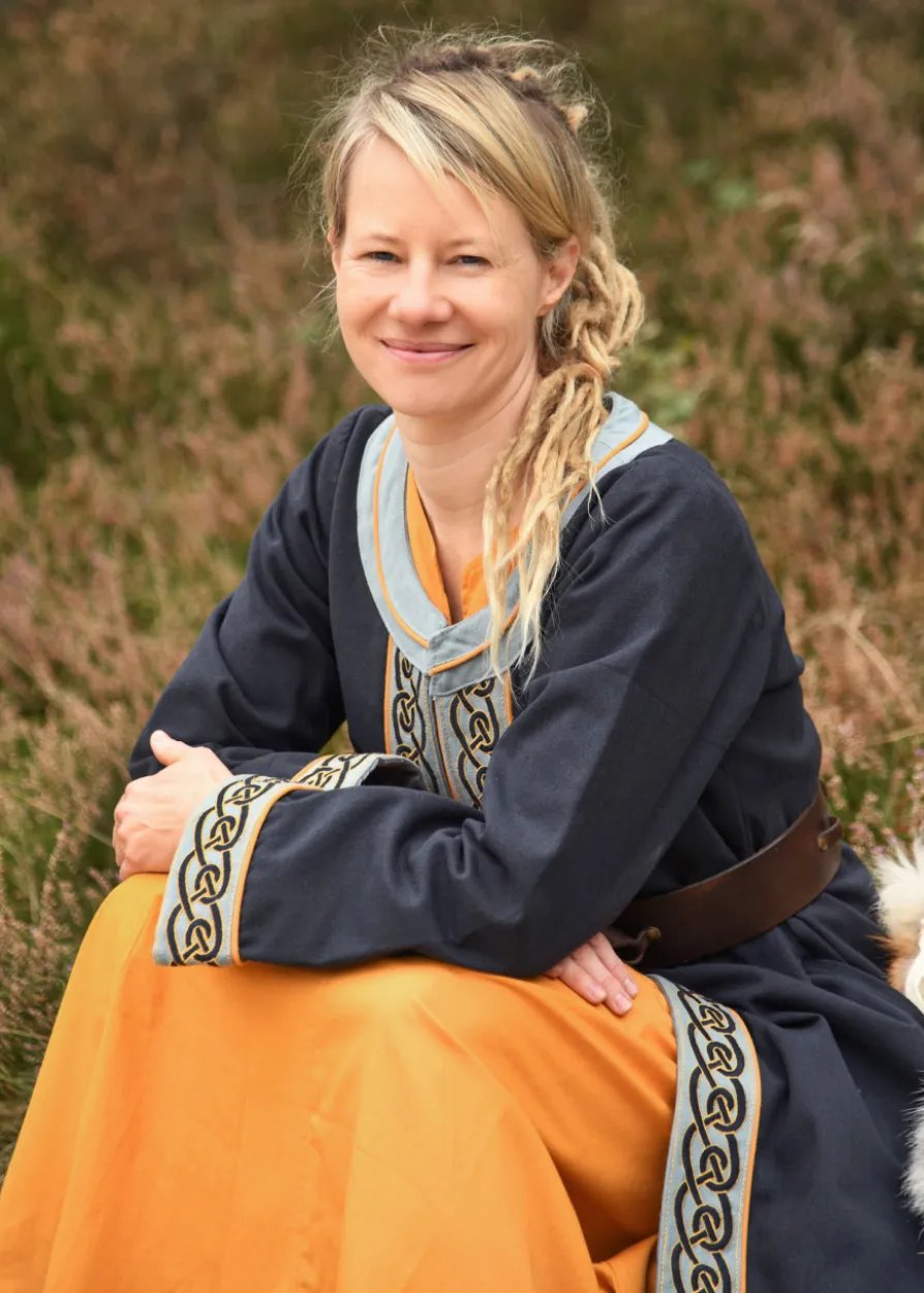 Bestickter Wikinger Mantel Ella, dunkelblau