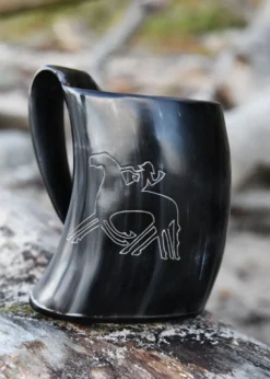 Bierkrug aus Horn - Odin reitet Sleipnir