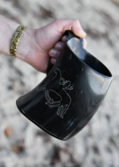 Bierkrug aus Horn - Odin reitet Sleipnir