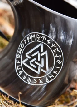 Bierkrug aus Horn - Valknut