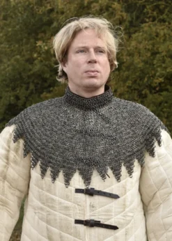 Bischofskragen, Kettenkragen mit Lederriemen und Schnallen