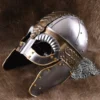 Brillenhelm Beowulf mit Wangenklappen und Kettenbrünne