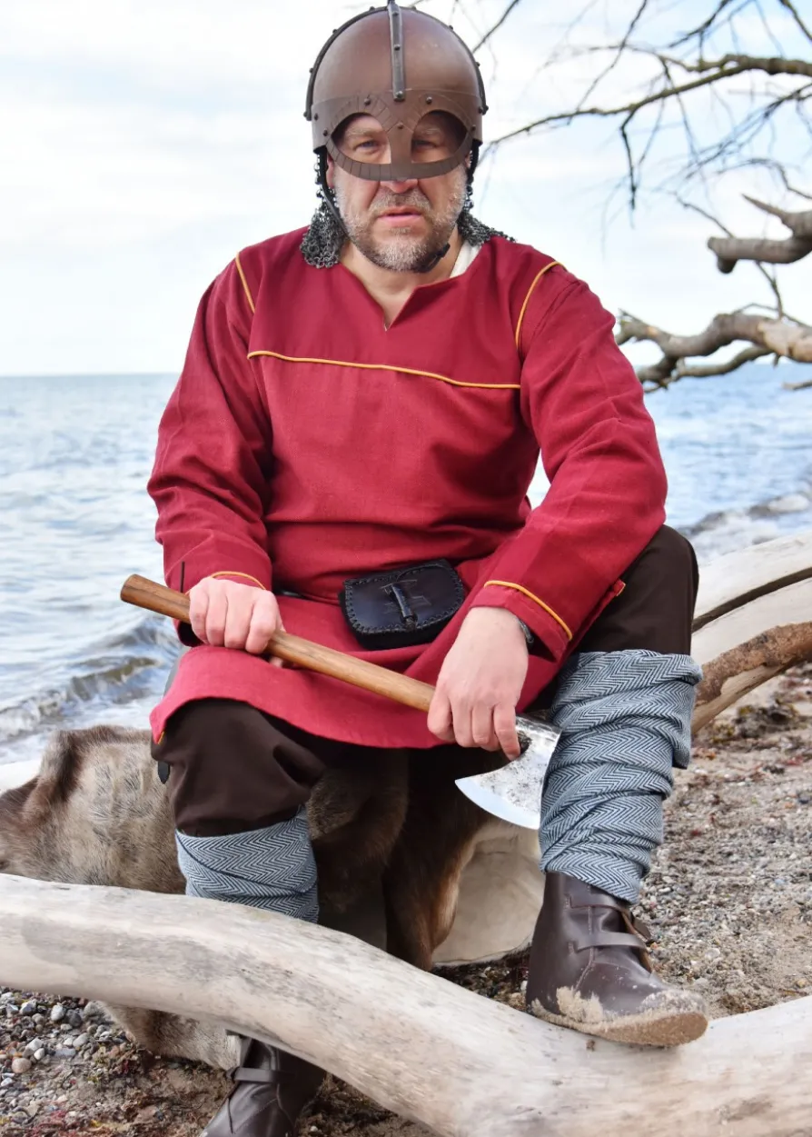 Der Gjermundbu Helm mit vernieteter Brünne, 2 mm Stahl