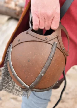 Der Gjermundbu Helm mit vernieteter Brünne, 2 mm Stahl