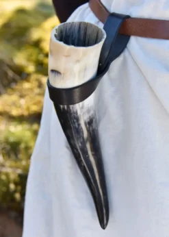 Einfacher Gürtelhalter für Trinkhorn aus Leder, Hornhalter, schwarz