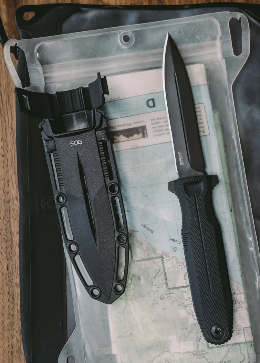 Feststehendes Messer Pentagon FX - Blackout, SOG, mit leichten Mängeln