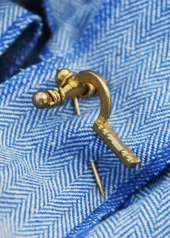 Fibel aus Messing, ca. 4,9 x 3,5 cm
