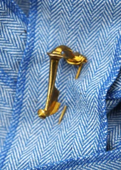 Fibel aus Messing, ca. 4,9 x 3,1 cm