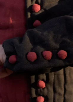 Gambeson mit Knöpfen, Jupon, rot und schwarz