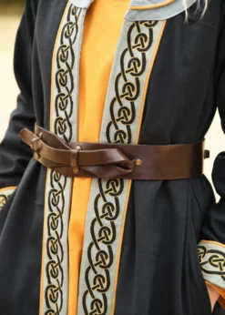 Geknoteter Mittelalter Gürtel aus Leder, braun