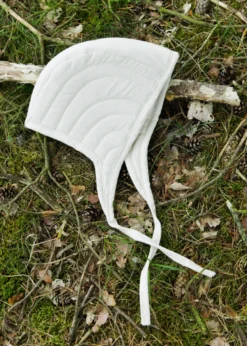 Gepolsterte Bundhaube, natur