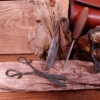 Geschmiedetes Mittelalter Wundarztbesteck mit Ledertasche, mit leichten mängeln