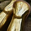 Griechische Beinschienen aus Messing, Paar