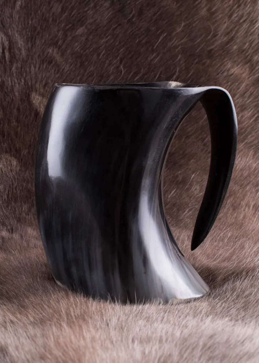 Grosser Trinkbecher / Bierkrug aus Horn