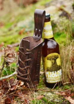 Gürtelhalter aus Leder für 0,33l Flaschen, mit Logo - Wacken Brauerei