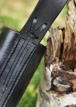 Gürtelhalter aus Leder für 0,33l Flaschen, mit Logo - Wacken Brauerei