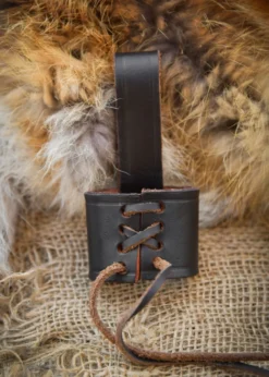 Gürtelhalter für Dolch, aus braunem Leder, Größenverstellbar
