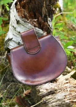 Gürteltasche mit keltischen Zierbeschlägen
