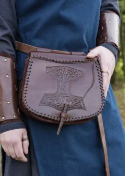 Gürteltasche mit Thorshammer-Prägung, Leder, Braun