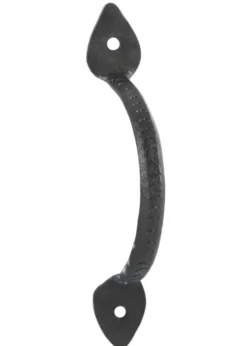 Handgeschmiedeter Griff aus Stahl