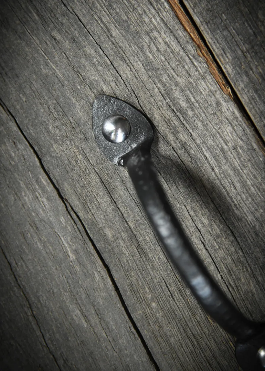 Handgeschmiedeter Griff aus Stahl