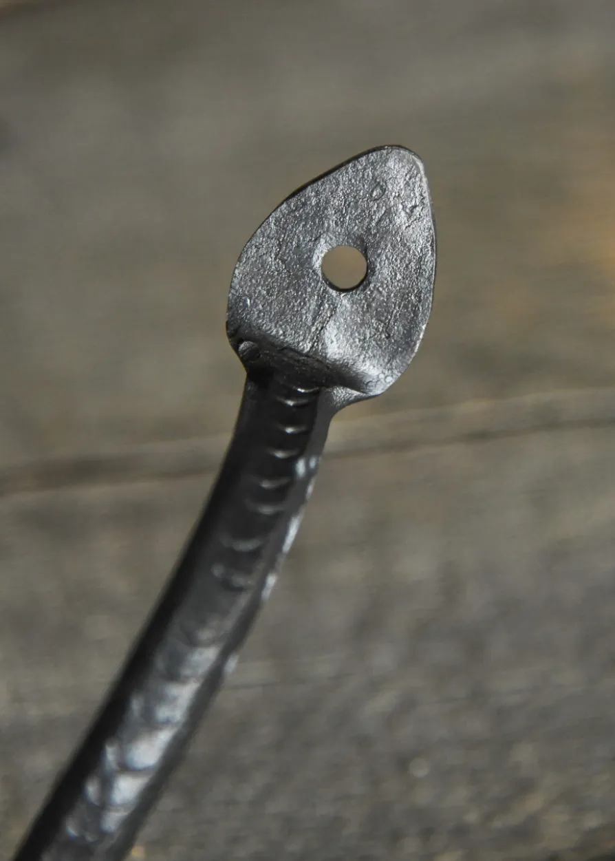 Handgeschmiedeter Griff aus Stahl