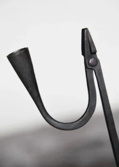 Handgeschmiedeter Kienspanhalter / Kerzenhalter zum Einschlagen