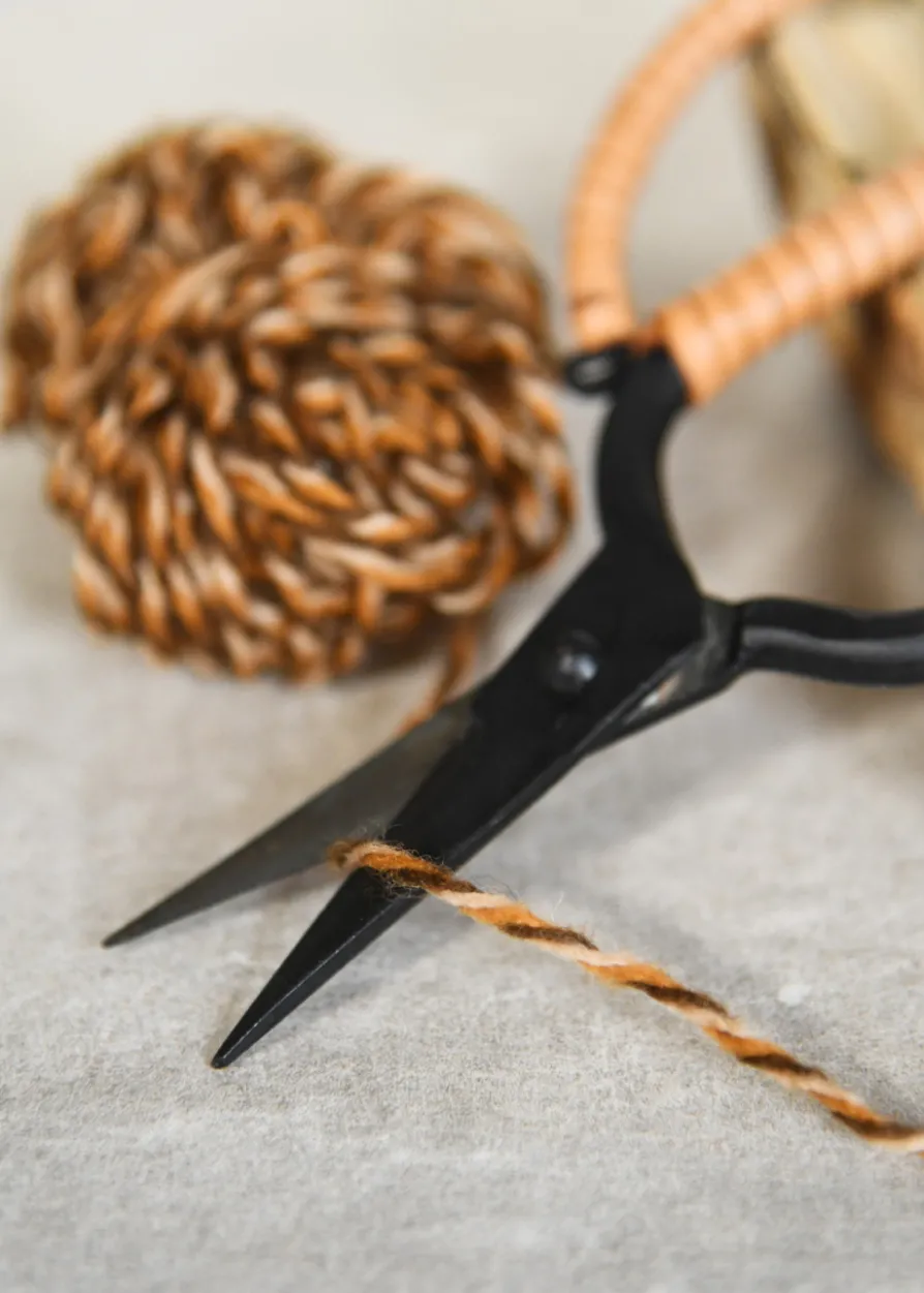 Handgeschmiedete Schere mit Lederwicklung