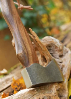 Handliche Outdoor-Axt