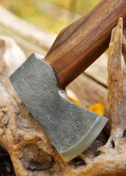 Handliche Outdoor-Axt