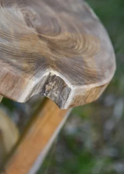Holz-Hocker, ca. 45 cm hoch