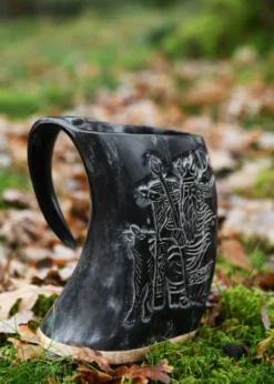 Hornbecher, Bierkrug mit Holzboden und Odin-Motiv