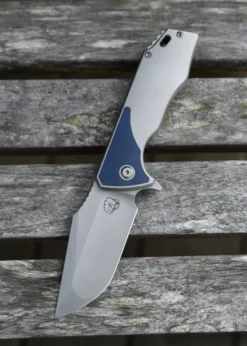 J-Cape V4, Exclusive, Blue Richlite, Flipper