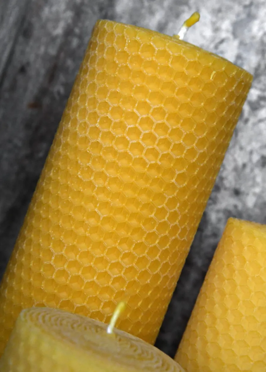 Kerze, reines Bienenwachs, Wabenplatten gerollt