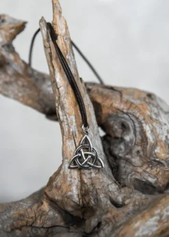 Kettenanhänger aus Silber - Keltischer Knoten