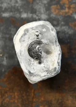 Kettenanhänger aus Silber - Rabe