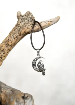 Kettenanhänger aus Silber - Rabe
