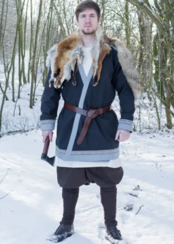 Klappenrock Bjorn, Wikinger-Mantel mit Borte, dunkelblau