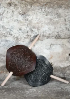 Kleine Haarspange aus Leder mit keltischem Motiv & Holzstift