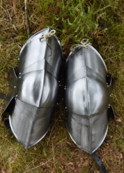 Kniekacheln, 15. Jh., 1,6 mm Stahl, Paar