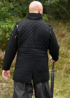 Langer Gambeson mit Schnallen und abnehmbaren Ärmeln, schwarz