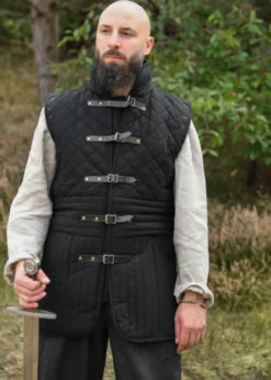 Langer Gambeson mit Schnallen und abnehmbaren Ärmeln, schwarz